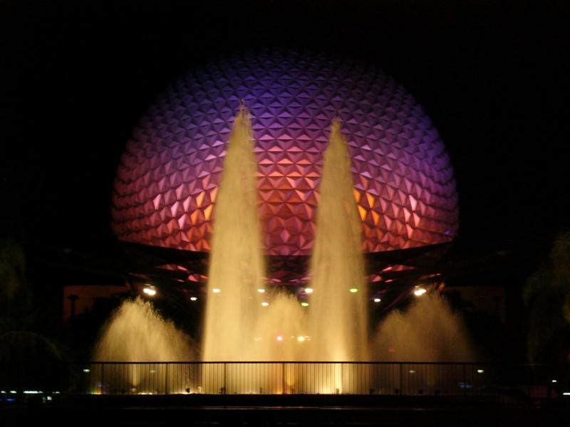 Fountain and Sphere Night 2.JPG